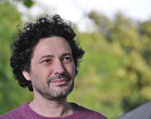 «Мы, проходящие сквозь стены»